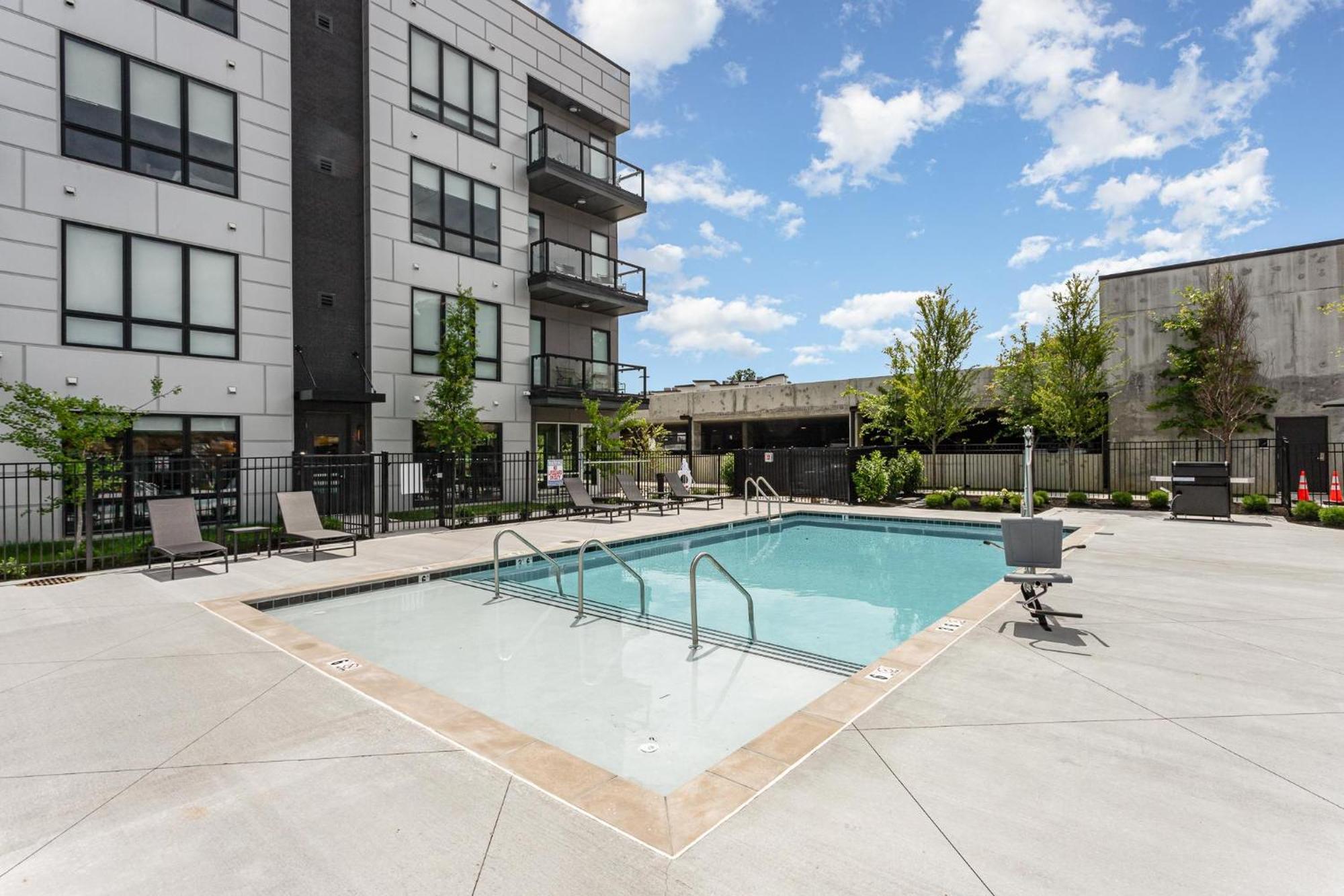 Acoustic - Fitness Center - Odyssey At The Park * Nashville